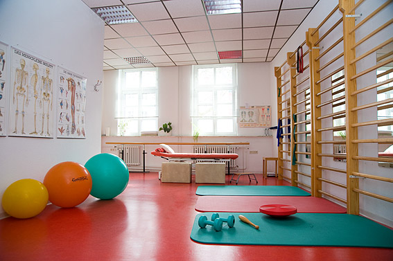 Therapieraum der Praxis für Physiotherapie · Skoliosetherapie nach Schroth · Christian Benrath · 55116 Mainz